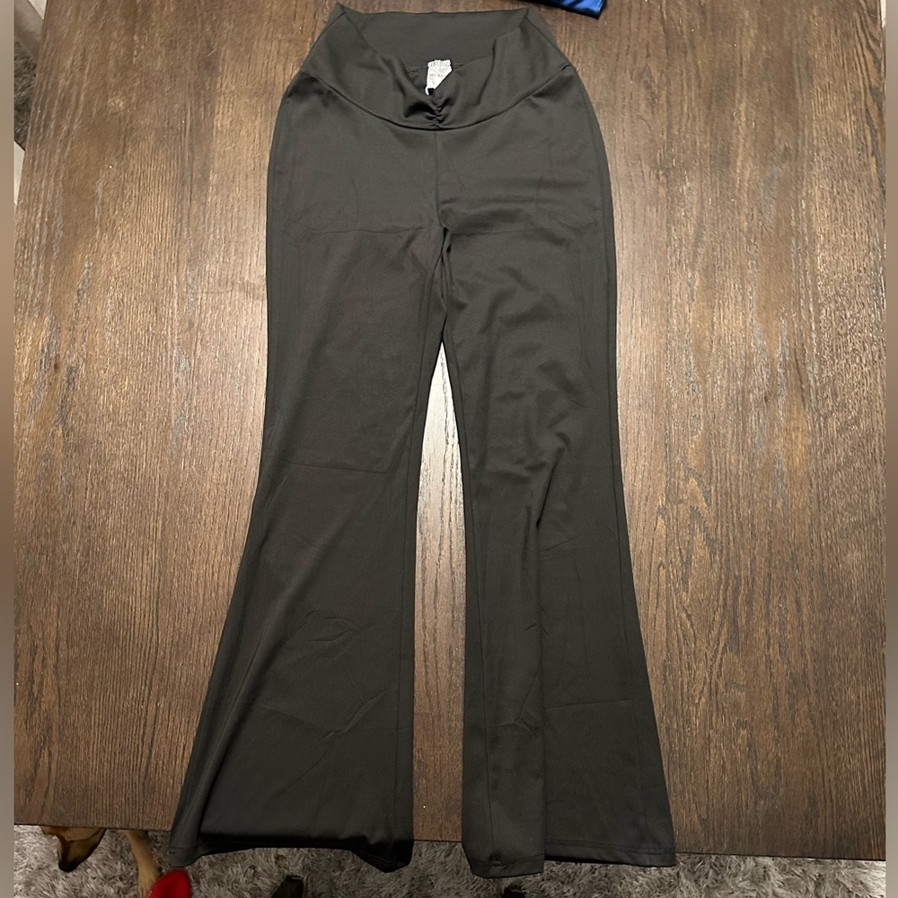 Women’s NWT flare leggings